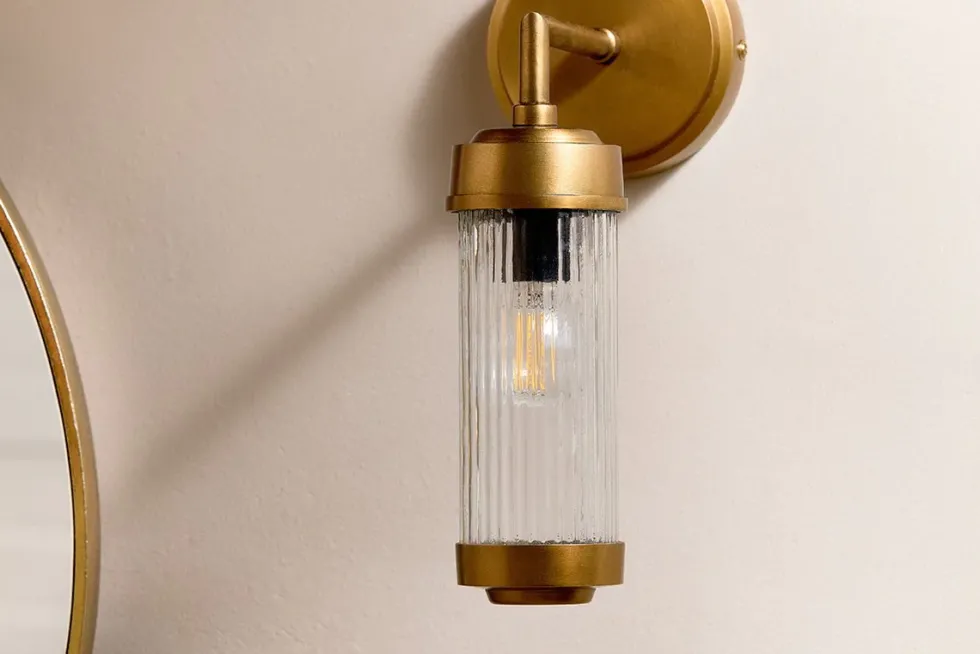 Akurdi Bathroom Single Wall Lamp