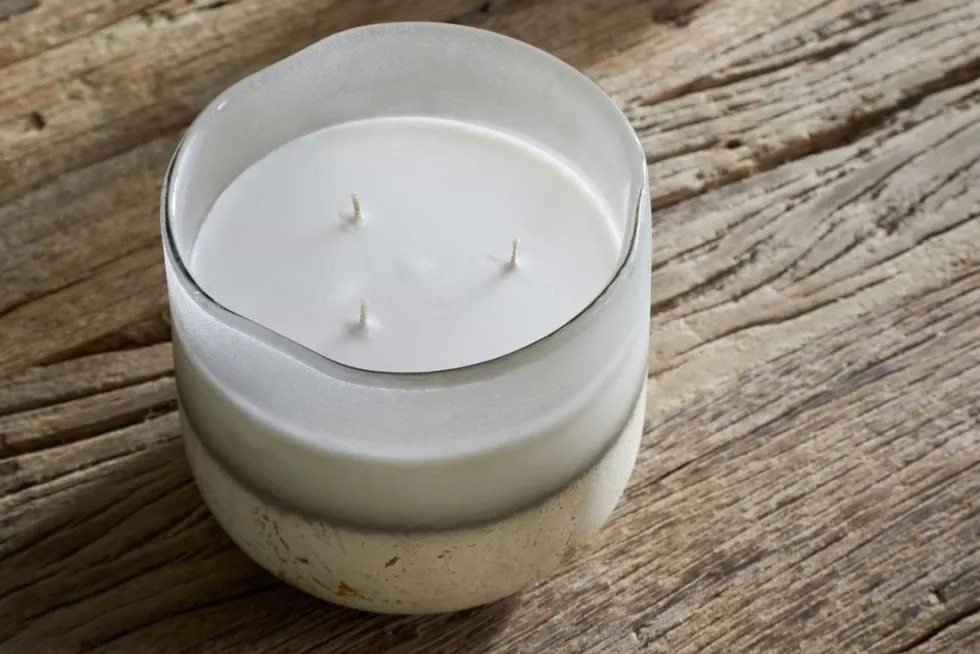 Cardamom & Amber 3 Wick Scented Candle - Aged Smoke - 3 Wick