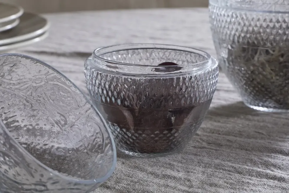 Essan Recycled Glass Opening Egg - Clear