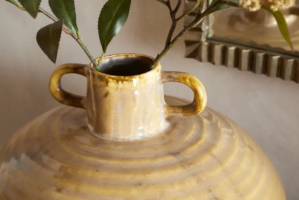 Hujan Vase - Ochre