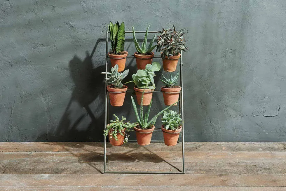 Jara Terracotta Planter Stand