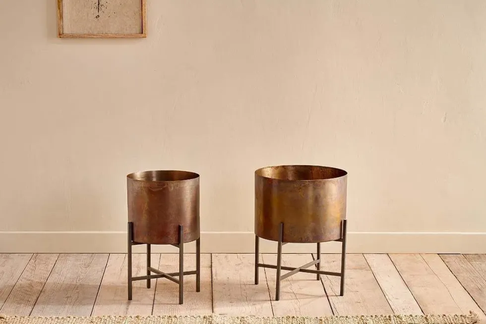 Juoni Iron Planter
