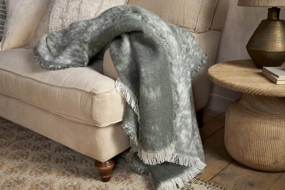 Kambali Distressed Wool Jacquard Throw - Moss