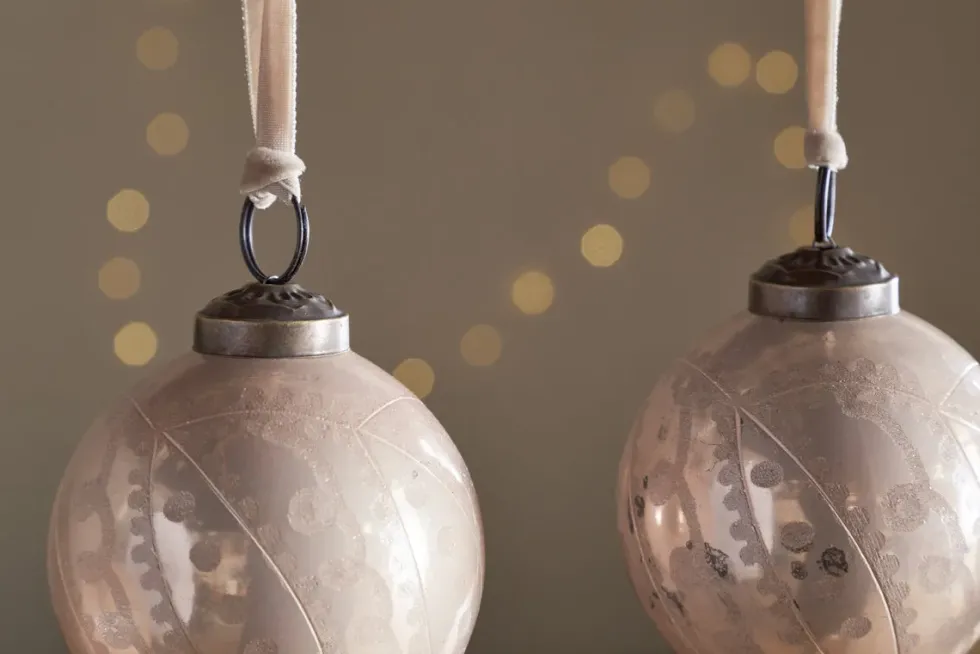 Kecci Baubles - Antique Pink - (Set of 4)
