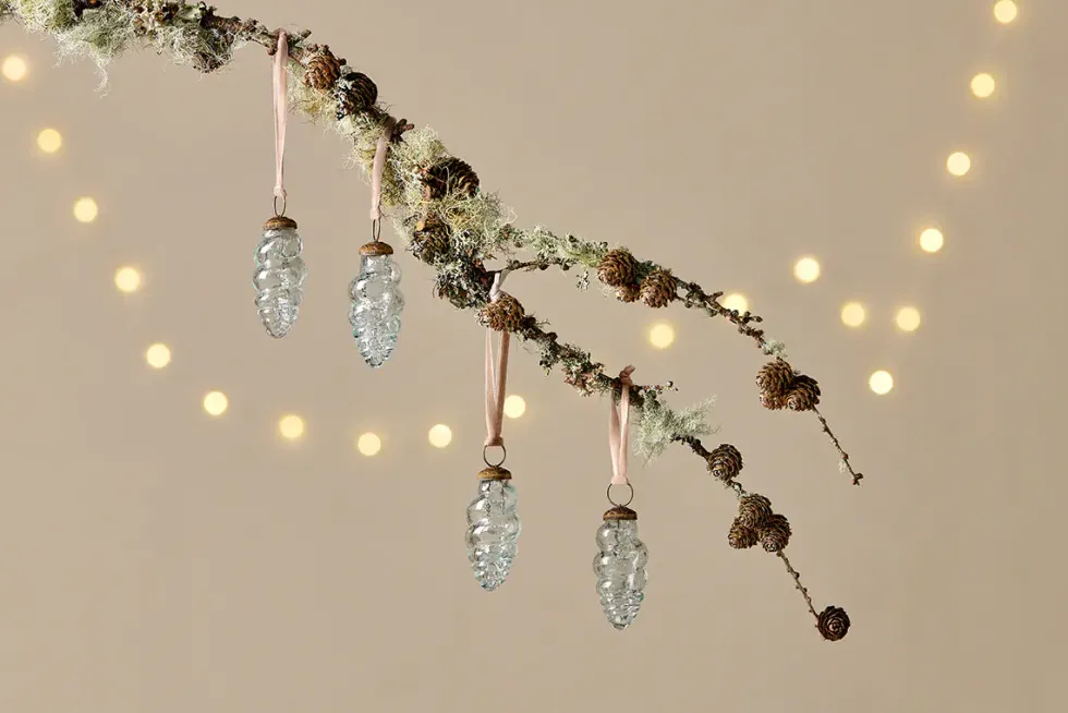 Khol Shell Baubles - Clear Antique - (Set of 4)