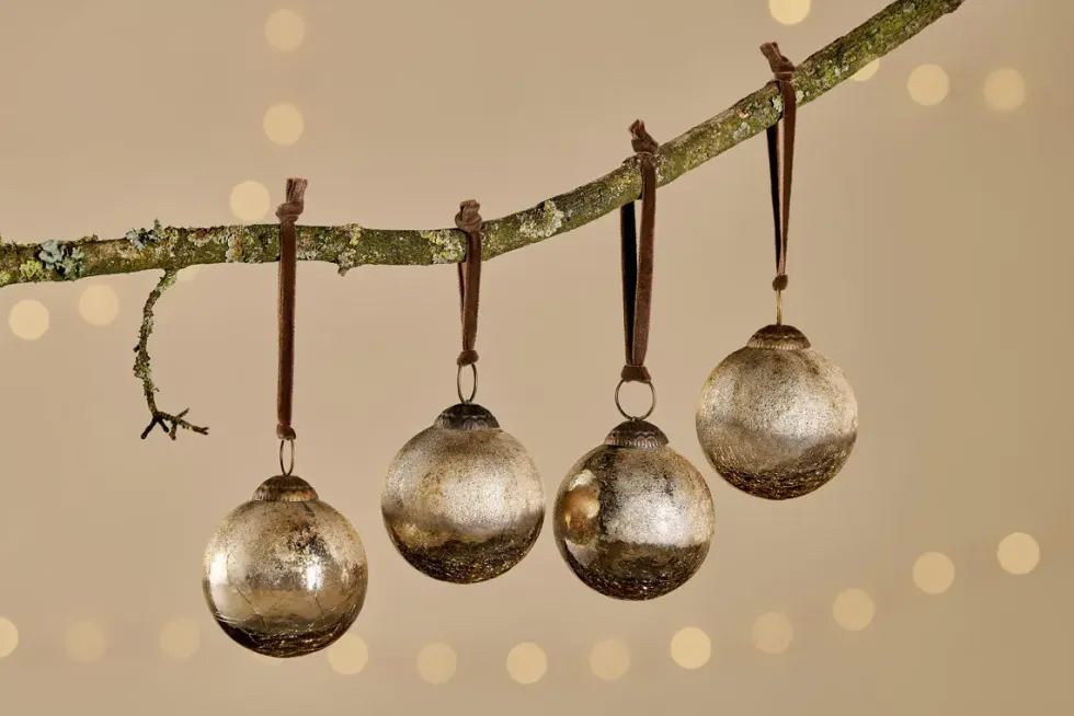 Konara Baubles - Gold Crackle (Set of 4)