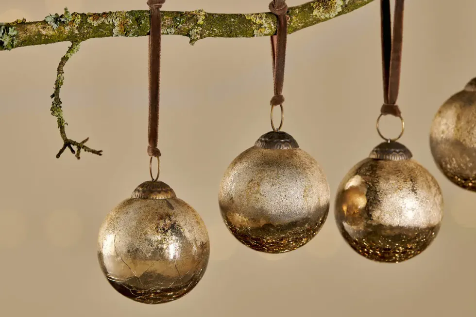 Konara Baubles - Gold Crackle (Set of 4)