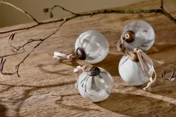 Lohara Baubles - White (Set of 4)