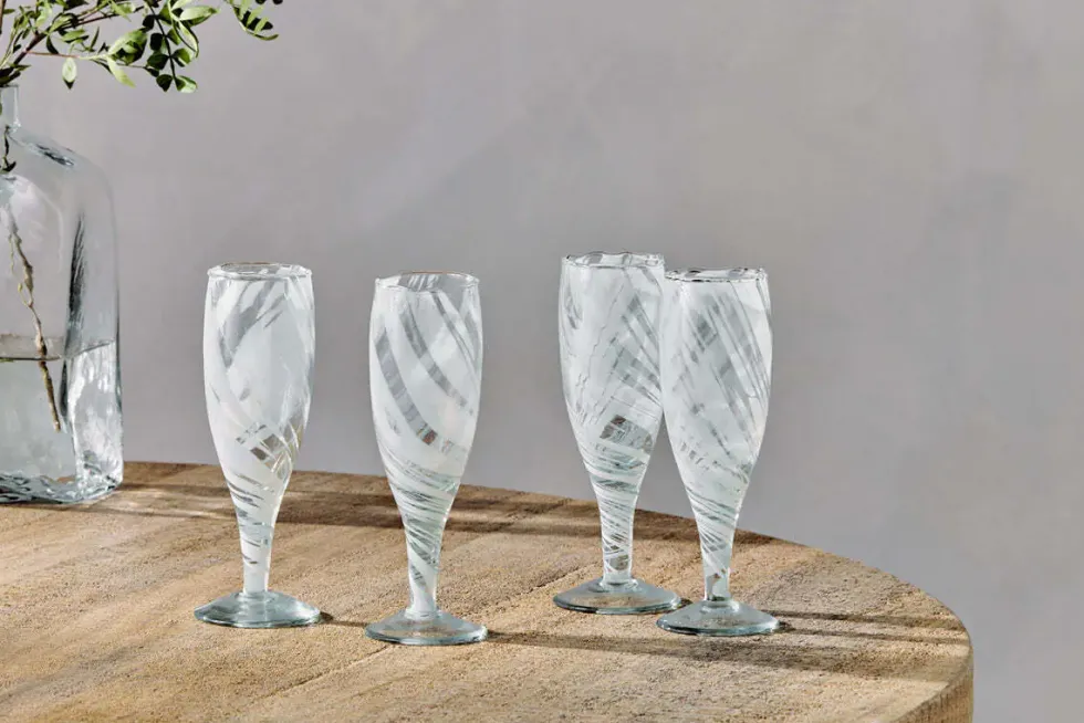Lohara Champagne Glass - White (Set of 4)