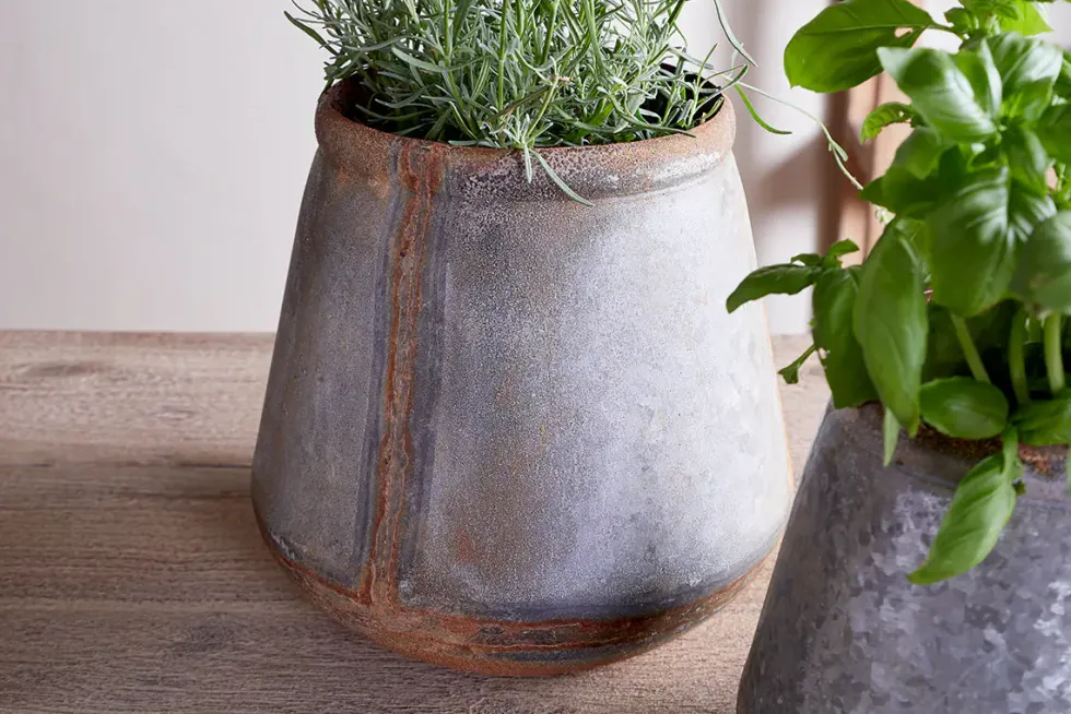 Mamba Outdoor Planter - Aged Zinc