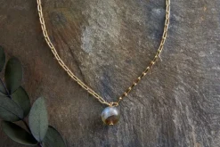 Marai Labradorite Necklace - Labradorite & Gold