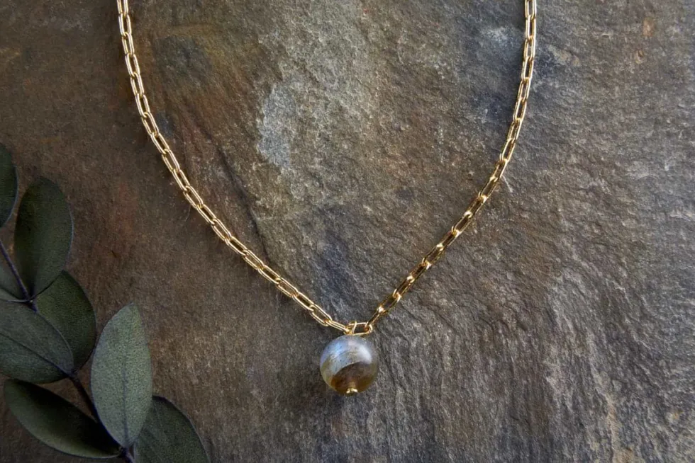 Marai Labradorite Necklace - Labradorite & Gold