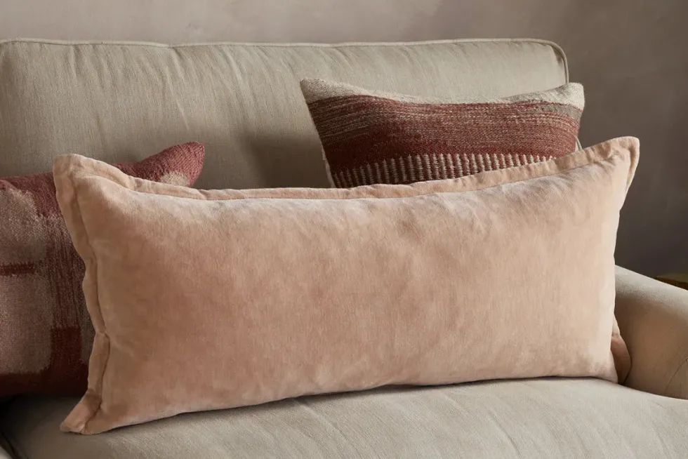 Menmai Statement Velvet Lumbar Cushion Cover - Dusty Pink