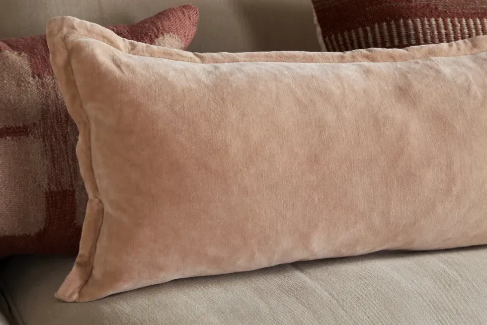 Menmai Statement Velvet Lumbar Cushion Cover - Dusty Pink