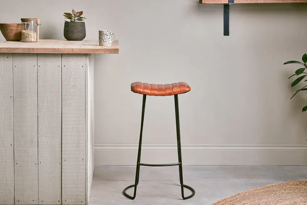 Narwana Ribbed Leather Stool - Aged Tan - Large