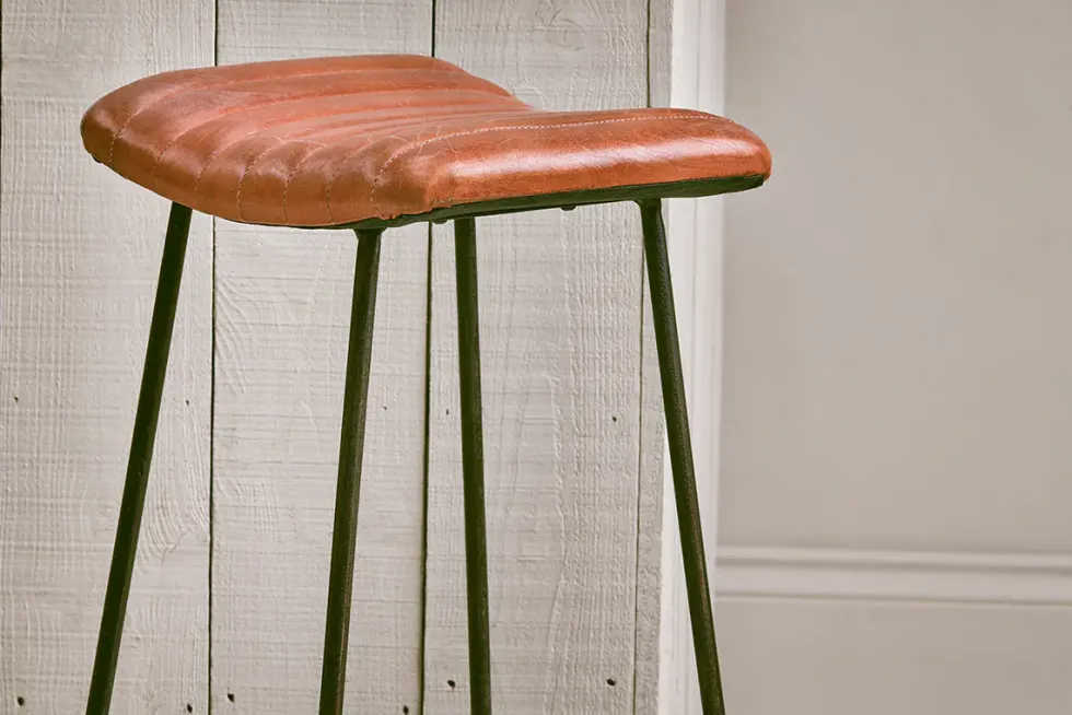Narwana Ribbed Leather Stool - Aged Tan - Large