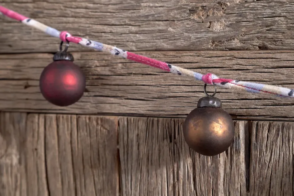 Oko Bauble Garland - Mixed Matt