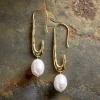 Omi White Pearl Earrings - Gold