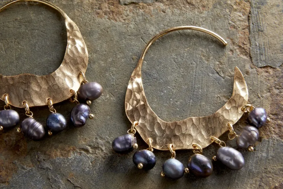 Parahu Grey Pearl Earrings - Gold