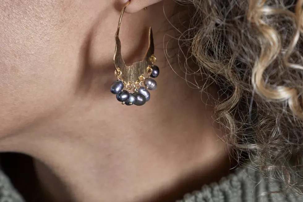 Parahu Grey Pearl Earrings - Gold