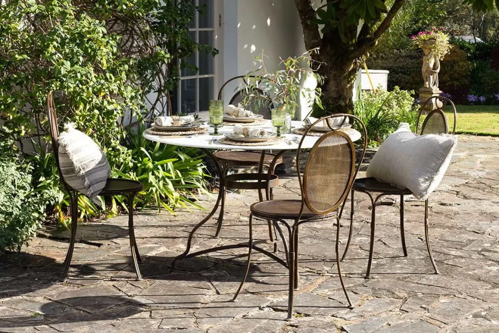 Parwaha Marble Dining Table