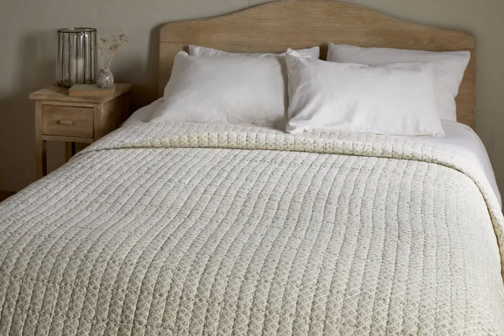 Peplu Cotton & Linen Screen Print Bed Quilt - Sage Green