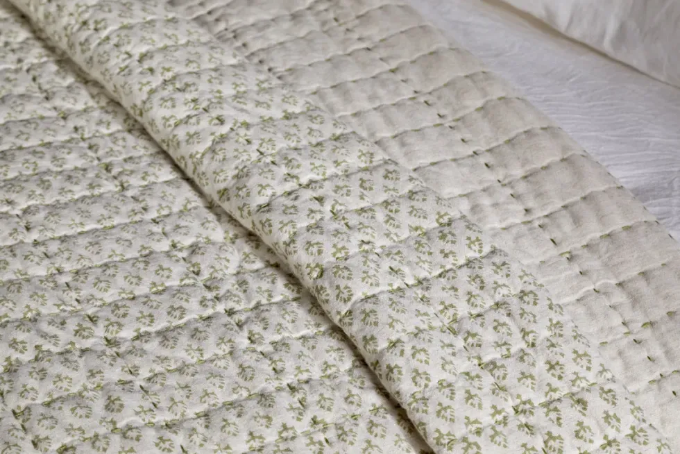 Peplu Cotton & Linen Screen Print Bed Quilt - Sage Green