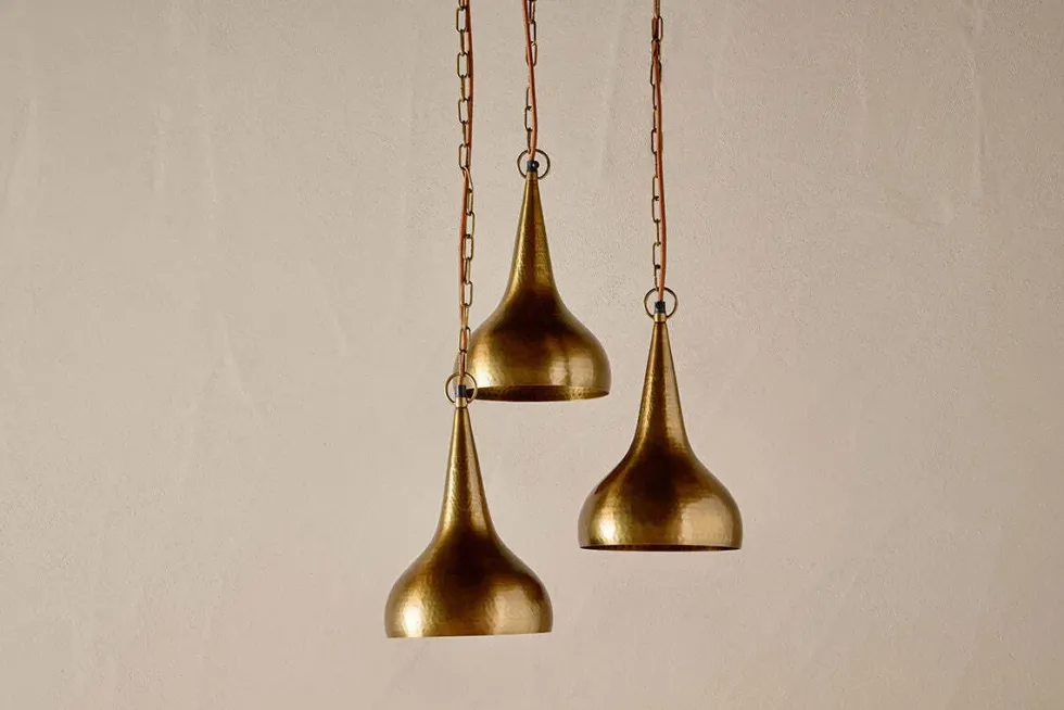 Quinn Hammered Metal Cluster Lamp - Antique Brass