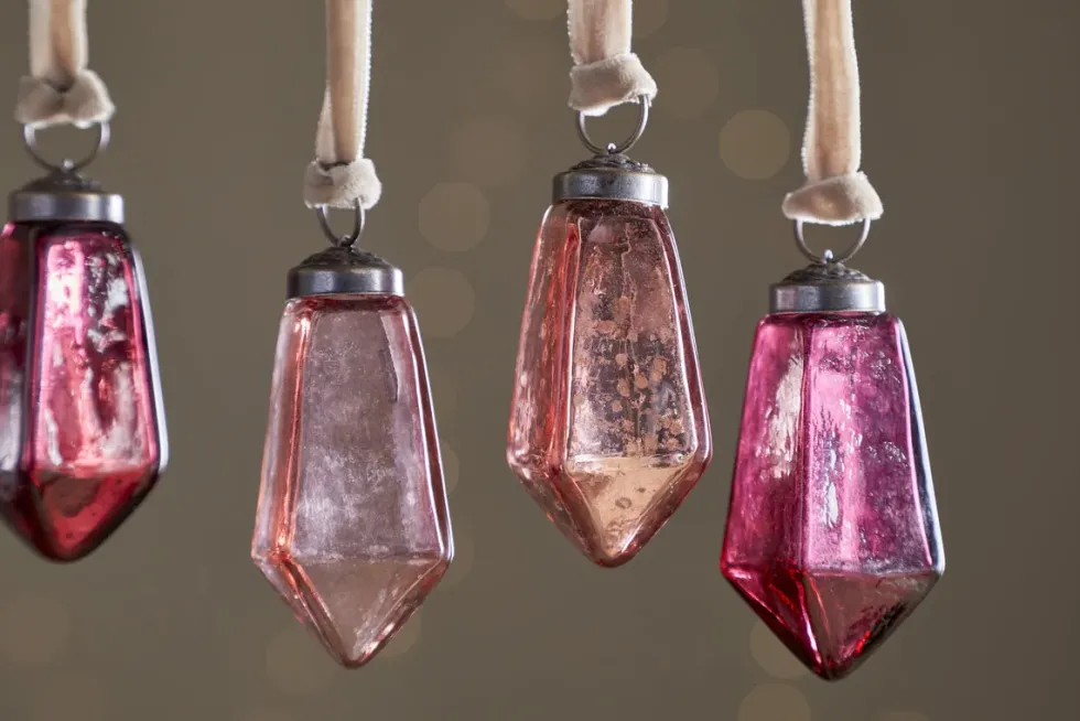 Ratnam Baubles - Mixed Merlot - (Set of 8)