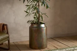 Roja Metal Planter - Oxidised Metal
