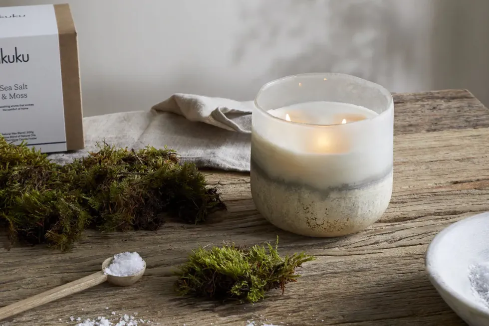 Sea Salt & Moss 3 Wick Scented Candle - Aged Smoke - 3 Wick